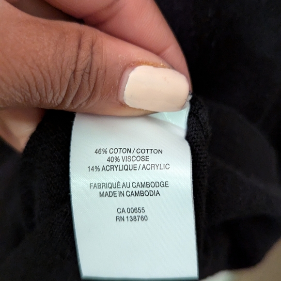 💵2/20$ bundle and save💵 Reitmans| V-Neck Long Sleeve Shirt - Picture 6 of 8